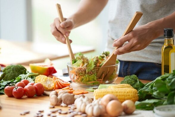 Preparation of vegetable salad for prostatitis